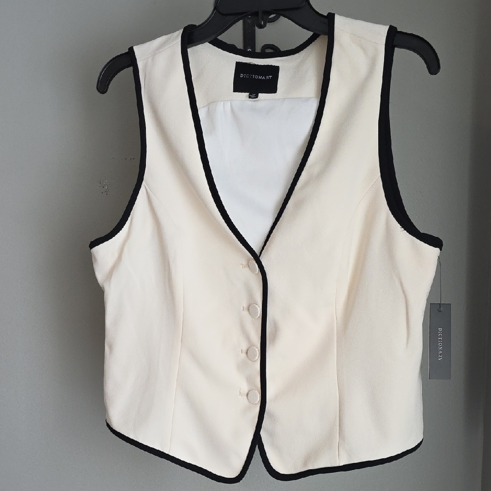 Cream Button Down Vest Size Medium NWT